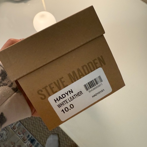 Steve Madden White Sandals - Picture 4 of 4